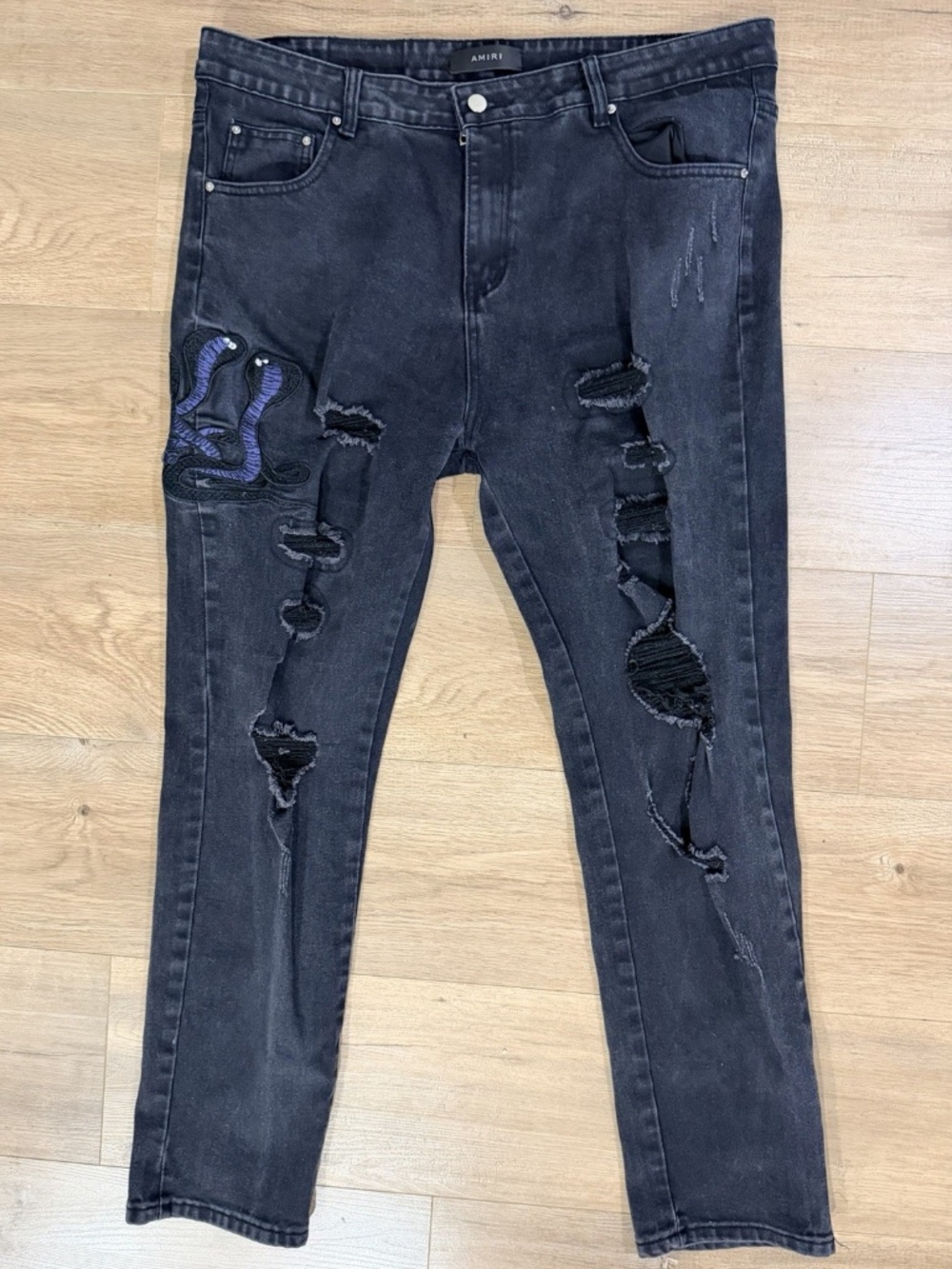 Amiri Snake Embroidered Distressed Men’s Black Jeans Size 38 x 30